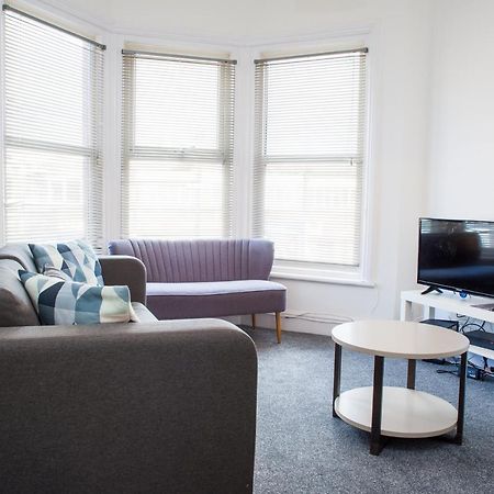 Mycityhaven - 3 Bedroom Shirehampton Flat Near Avonmouth & M4 Бристол Екстериор снимка