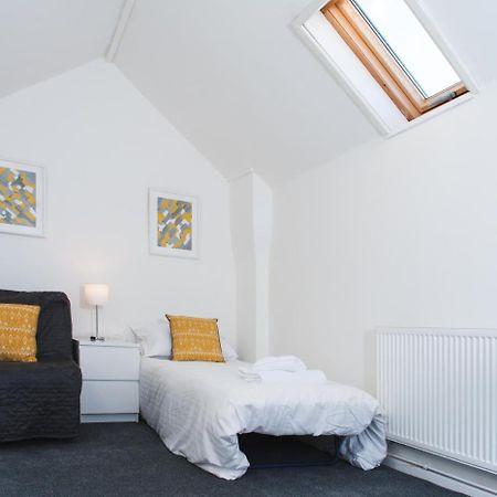 Mycityhaven - 3 Bedroom Shirehampton Flat Near Avonmouth & M4 Бристол Екстериор снимка
